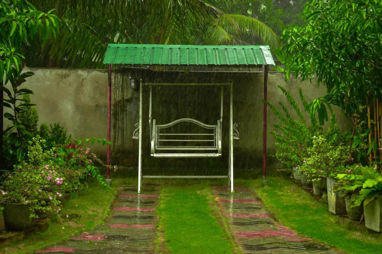 Geethani Tourist Home 폴로나루와 외부 사진
