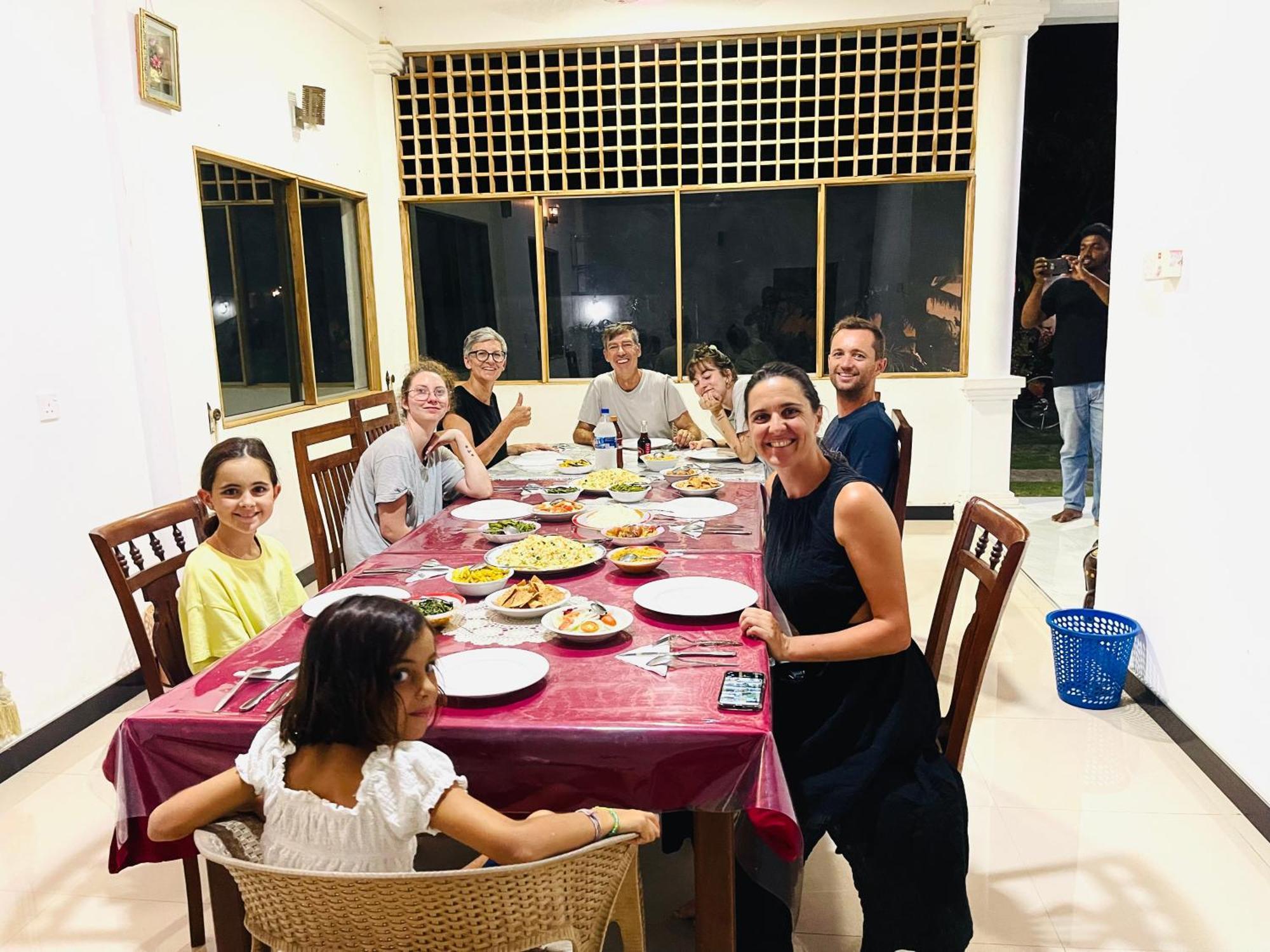 Geethani Tourist Home 폴로나루와 외부 사진