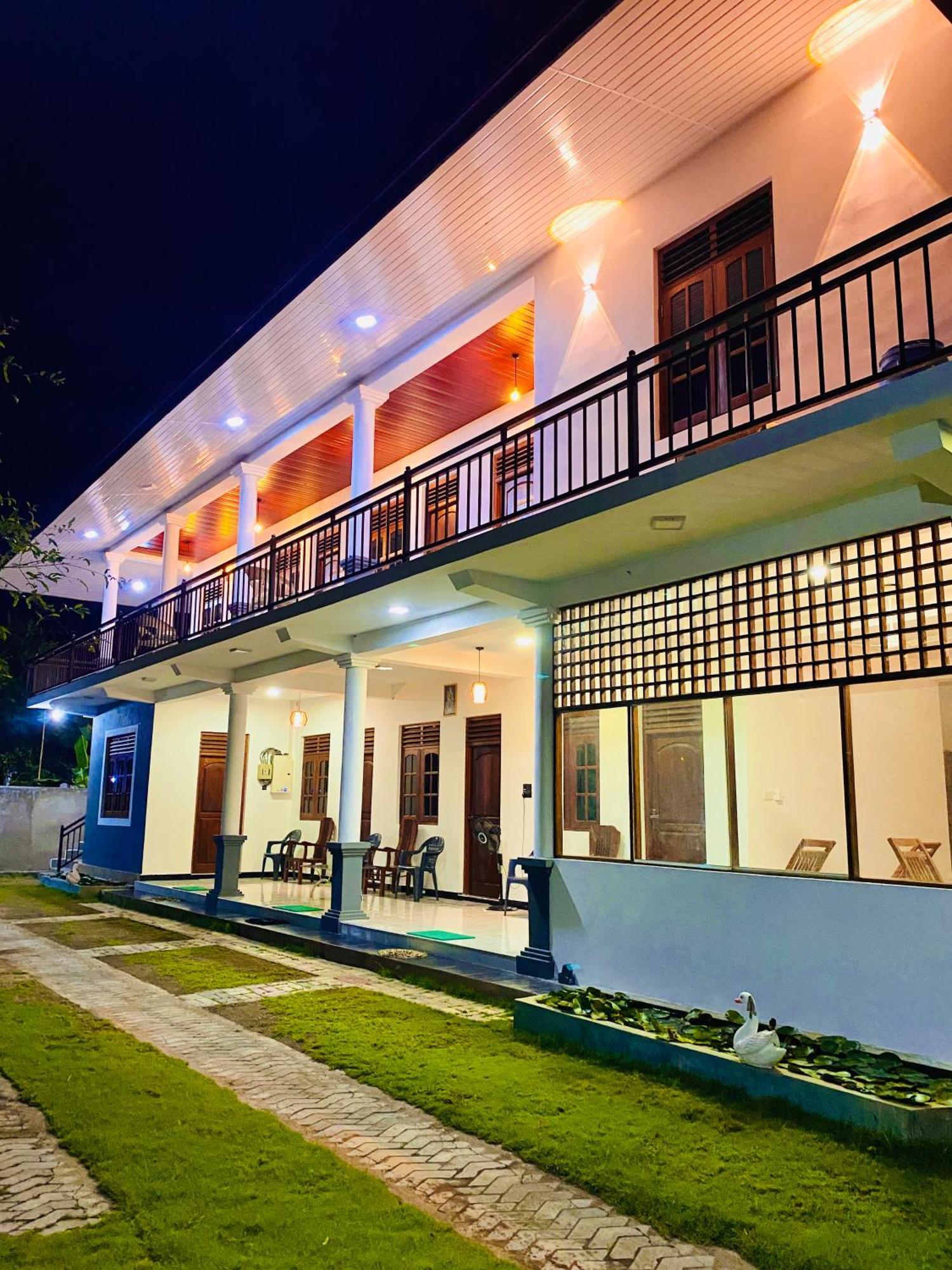 Geethani Tourist Home 폴로나루와 외부 사진